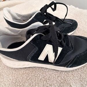 New Balance Sneakers - Size 6.5